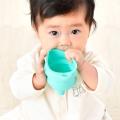 ふしぎな形は、好奇心の形。0歳児のしぐさ・舐め方・