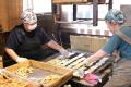 「ちいきの逸品」に千葉県銚子市の手焼きあられ・せん