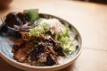 お米高騰の今こそ！三宮ランチは「ご飯食べ放題」で決