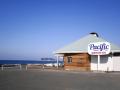 ドライブインカフェ「Pacific DRIVE-IN」が七里ヶ浜で