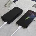 USB Type-C＆USB Type-Aで2台同時充電も可能な大容量