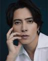 山下智久さんが新ヘアケアブランド「Straine （ストレ