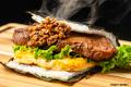 日本のハンバーガー「OnigiriBurger」アメリカ初上陸