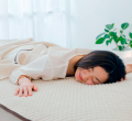 夏の眠りに爽やか革命！まくら(株)と花王「ハミング消
