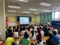 沖縄・瀬底小学校にて、ヒルトンが多様性をテーマに特