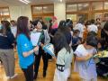 沖縄・瀬底小学校にて、ヒルトンが多様性をテーマに特