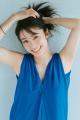 上戸彩の表紙＆巻頭10P！小日向結衣が袋とじで限界露