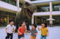 全長9メートルの巨大ティラノサウルスとの写真撮影や