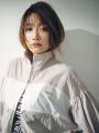 【emmi(エミ)】モデル・ヨンアが魅せる、秋を先取る