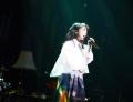 上⽩石萌音、ライブ映像作品「Mone Kamishiraishi “ya