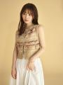 女優・長濱ねるが先どる “秋色ミニマル” / Firsthand 