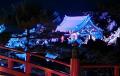 【鬼押出し園】灯篭の灯りが導く静かな祈りの道