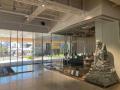 JOYCLE、海岸線の美術館とのアップサイクルアート作品