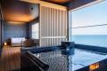 【HOTEL OOSADO】新潟空港から約20分・ヘリコプターで