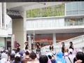 ガールズグループmoxymillが渋谷に登場！新曲「Higher