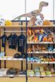 Dinosaurs POP-UP SHOP連動企画！高さ2メートルの“巨