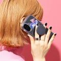 引っ張って飛び出すスマホアクセサリー「MagSynq Grip