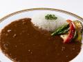 ソースにこだわり抜いたレトルトカレーの新シリーズ「