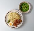 残暑を味方に、ひんやり一杯。名古屋・驛麺通りにて冷