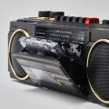 昭和レトロ感を漂わせながら機能は現代仕様なラジカセ