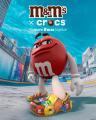 クロックス、『M&M’S(R)』との初コラボレーションコレ
