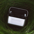 BANG & OLUFSEN、新作イヤホン、BEO GRACE を発表