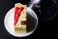 コースディナー、ケーキ、ルームデコレーション！ホテ