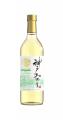白鶴酒造が初めて製造した神戸ワインの新酒とぶどうジ