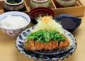 【 厚切りとんかつ よし平 】創業昭和8年、すべてにこ