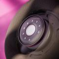 TP Vision、70sスタイルのレトロデザインが特徴の有線