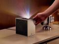 置き場所フリー 4Kレーザープロジェクター「LG CineBe