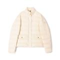 〈MONCLER〉ポップアップストアをトゥモローランド各