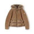 〈MONCLER〉ポップアップストアをトゥモローランド各