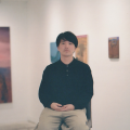 幻想的な記憶の断片と再会する──小田川史弥 個展「Som