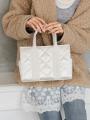 SAMANTHAVEGAのAutumn ＆ Winter Collectionから、大