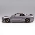 日産スカイライン GT-R (BNR34) の 1/18 スケールミニ