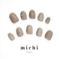ミチネイルから、ふんわり×ビジュー×マグネット、表情