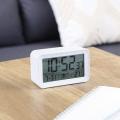 スマホに頼らない朝の目覚め。多機能な「置き型デジタ スマホに頼らない朝の目覚め。多機能な「置き型デジタ