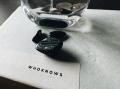 黒曜石を封入した香水を展開するブランド『WHOKNOWS』