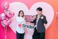 Tinder (R)が、2025年に人気急上昇のクリエイター・都 Tinder (R)が、2025年に人気急上昇のクリエイター・都
