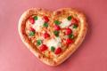 大切な日にはピザーラのハートピザ　気持ち伝える“赤”