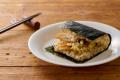 「丼の満足、片手で。」Delcy“冷凍おむすび”新発売 チ