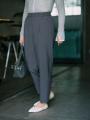 ナノ・ユニバースより新定番のパンツシリーズ「グレー