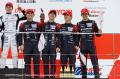 Audi R8 LMS GT4、スーパー耐久第2戦 鈴鹿で表彰utf-8