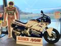 バイク王、「バリバリ伝説」を再現した実車に、最新の
