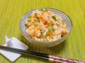 動物性原料不使用で“シャケフレーク”の味と食感を再現
