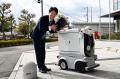 自動配送ロボットによるラストマイル配送の実証実験を