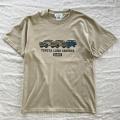 成田空港T3にトヨタランドクルーザープリントTシャツ