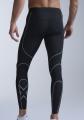 【2XU】筋肉サポート、更に膝サポート機能を兼ね備え
