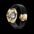 GOLDEN CONCEPTから、カーボンダイアルを採用した新作